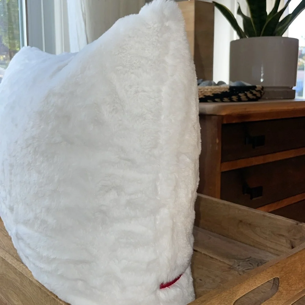 ❄️☃️LET IT SNOW Soft, plush Holiday Pillow! NWT ❄️Cozy comfort for your home